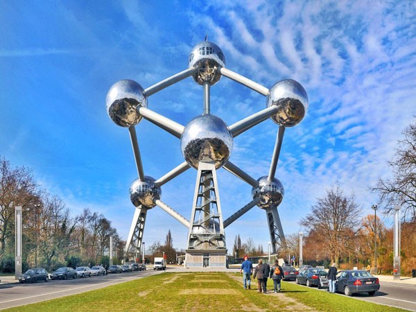NGÀY 6: AMSTERDAM – BRUSSELS (BỈ)	ĂN: SÁNG, TRƯA, TỐI