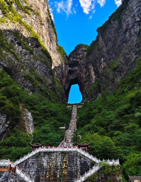 NGÀY 4: TRƯƠNG GIA GIỚI - ÂN THI   (Sáng, trưa, tối)