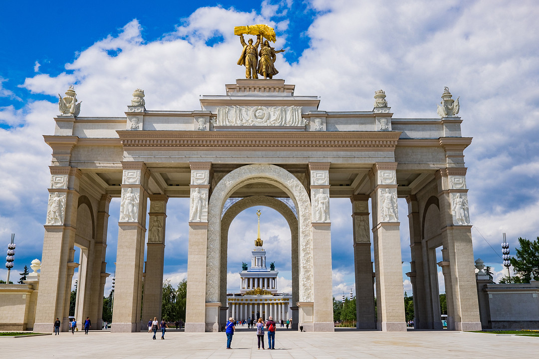 NGÀY 8	MOSCOW - TP.HCM (Ăn sáng, trưa)